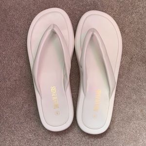 White platform flip flop